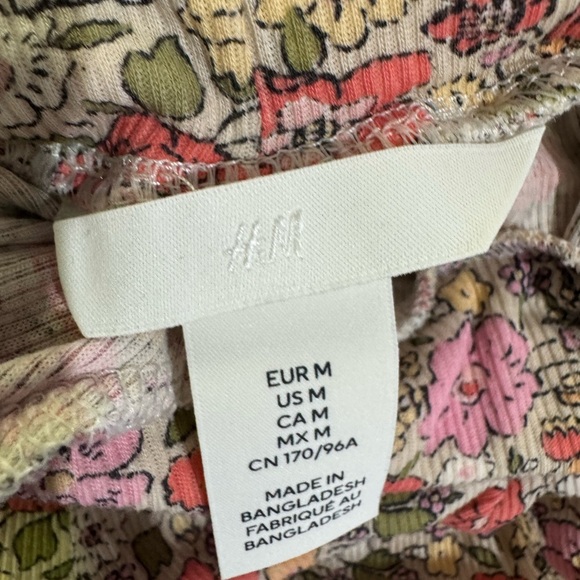 F. H&M pink floral long sleeve bodysuit size M - Picture 3 of 3